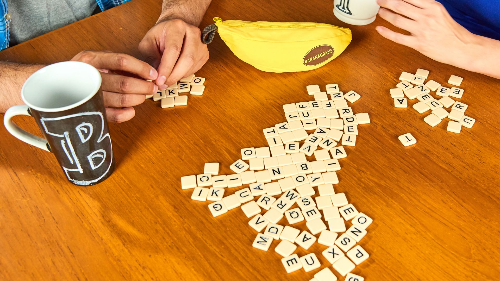 How to Play Bananagrams - Instructions For Getting Started