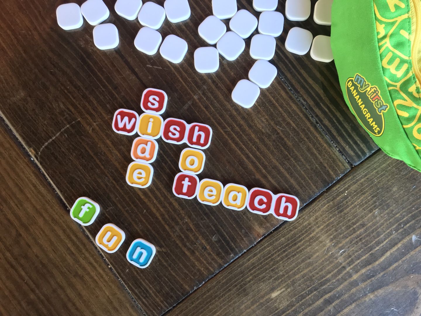 How to Play My First Bananagrams - Instructions For Getting Started